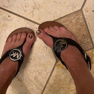 Michael Kors Are leather sandals size 7 1/2